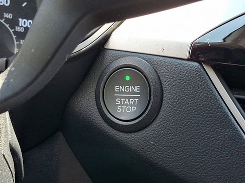 Used 2022 Ford Escape SE w/ SE Sport Appearance Package AWD/4WD image 22