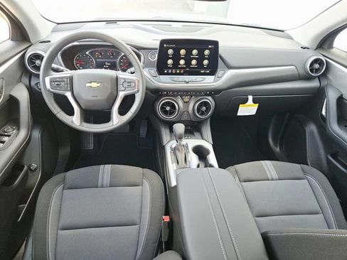 New 2026 Chevrolet Blazer LT w/ Convenience Package AWD/4WD image 9