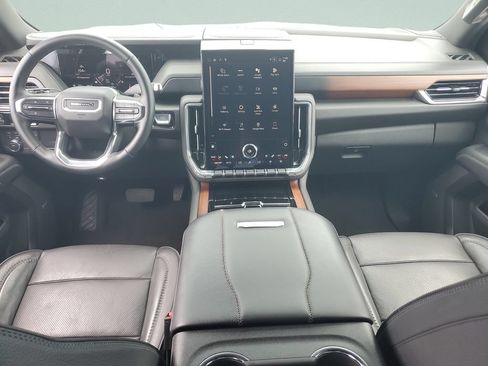 Used 2025 GMC Yukon Denali AWD/4WD image 14