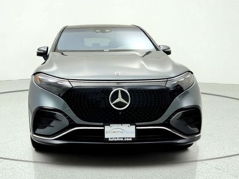 Used 2023 Mercedes-Benz EQS 580 4MATIC SUV image 2