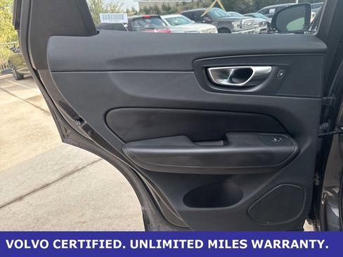 Certified 2025 Volvo XC60 B5 Plus image 17