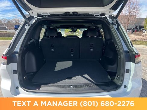 New 2026 Jeep Grand Cherokee Altitude AWD/4WD image 22