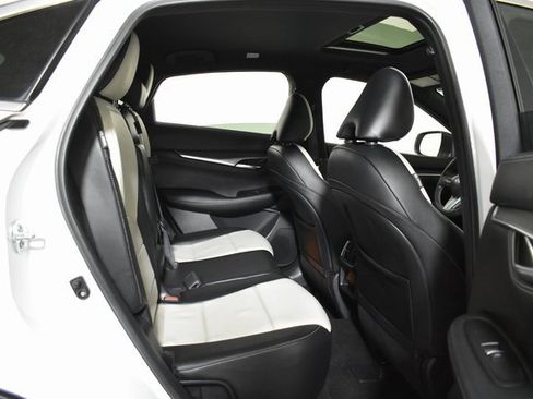 Certified 2023 INFINITI QX55 Luxe w/ Cargo Package image 32