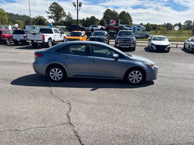 Used 2025 Toyota Corolla LE FWD image 47