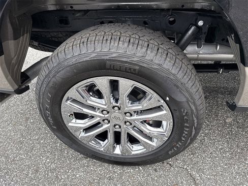 Used 2025 Ford F150 King Ranch w/ FX4 Off-Road Package image 18