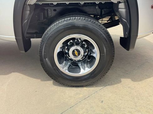Used 2022 Chevrolet Silverado 3500 LT w/ Convenience Package AWD/4WD image 14