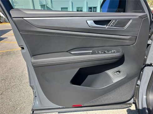 New 2026 Volkswagen Atlas Cross Sport SE image 15