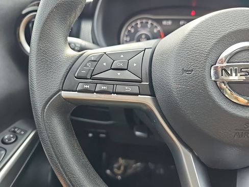 Used 2020 Nissan Kicks SV FWD image 17
