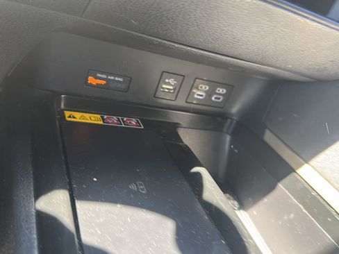 Used 2025 Toyota Camry LE FWD image 13