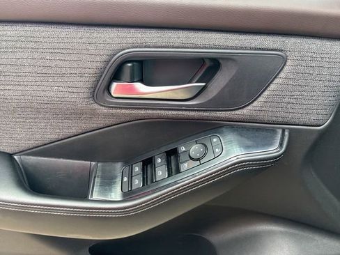 Used 2023 Nissan Rogue SV FWD image 20