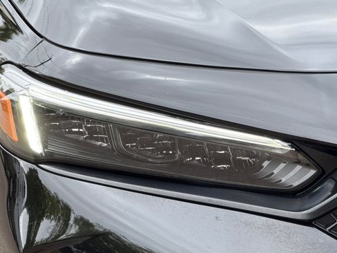 Used 2025 Honda Civic Sport image 10