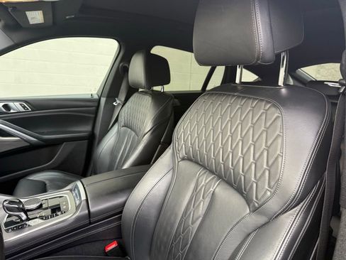 Used 2020 BMW X6 M50i image 18