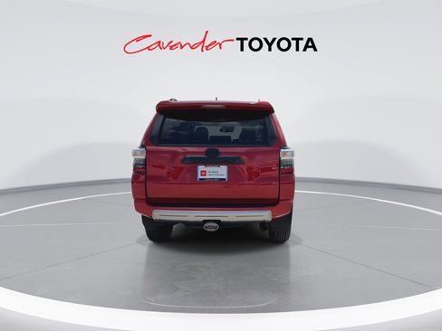 Certified 2024 Toyota 4Runner TRD Off-Road Premium w/ Moonroof Package AWD/4WD image 7