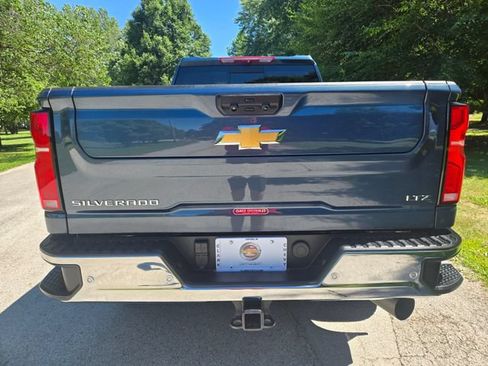 Used 2025 Chevrolet Silverado 2500 LTZ w/ LTZ Premium Package AWD/4WD image 4