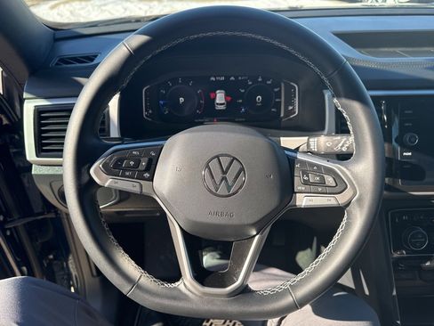 Certified 2023 Volkswagen Atlas Cross Sport SE image 17