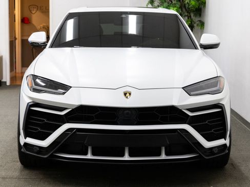 Used 2019 Lamborghini Urus AWD/4WD image 12