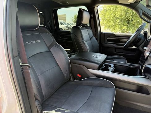 Used 2025 RAM 3500 Laramie AWD/4WD image 27