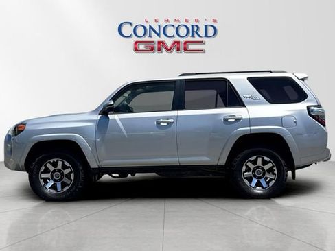 Used 2019 Toyota 4Runner TRD Off-Road Premium AWD/4WD image 7