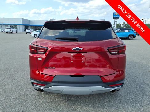 Used 2024 Chevrolet Blazer LT FWD image 4