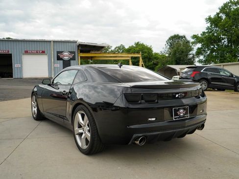 Used 2010 Chevrolet Camaro SS RWD image 4