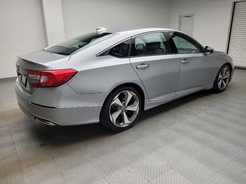 Used 2018 Honda Accord Touring image 10