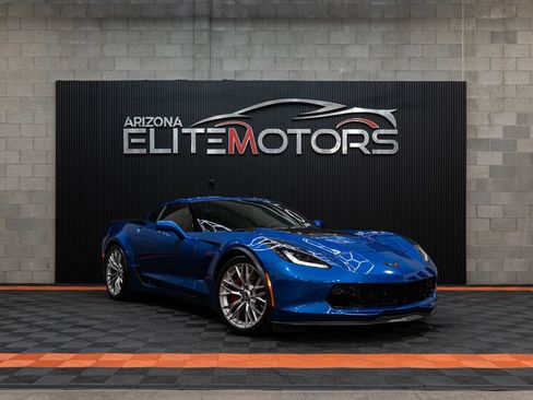 Used 2016 Chevrolet Corvette Z06 w/ 3LZ Preferred Equipment Group RWD image 2