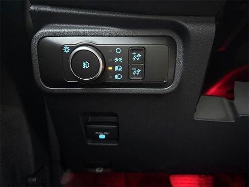 Used 2025 Ford Bronco Badlands image 25