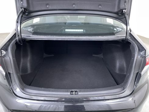 Used 2020 Toyota Corolla LE FWD image 20