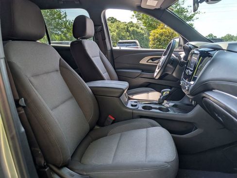 Used 2023 Chevrolet Traverse LT FWD image 28