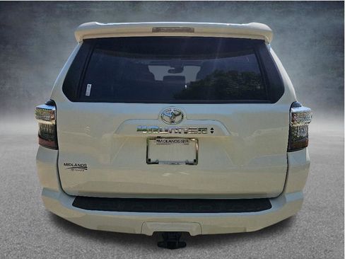 Used 2023 Toyota 4Runner SR5 Premium w/ Moonroof Package RWD image 11