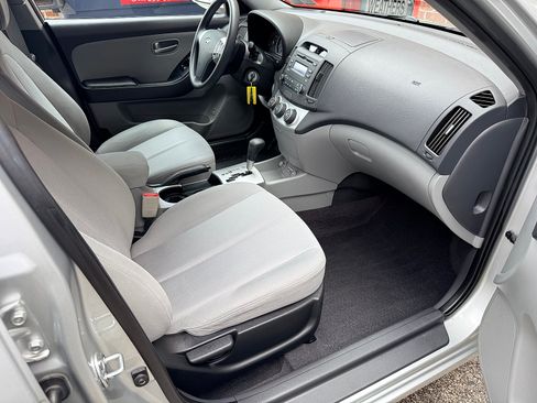 Used 2009 Hyundai Elantra GLS FWD image 26