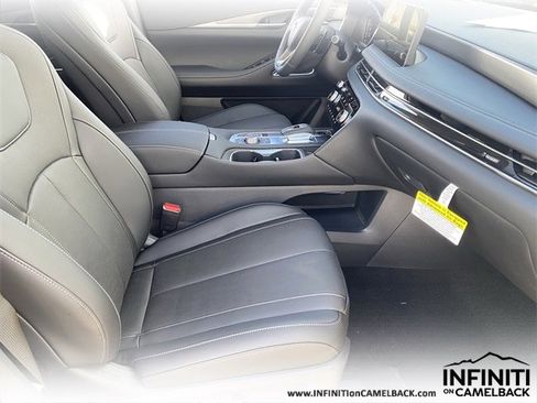 New 2026 INFINITI QX60 Luxe w/ Family Package image 11
