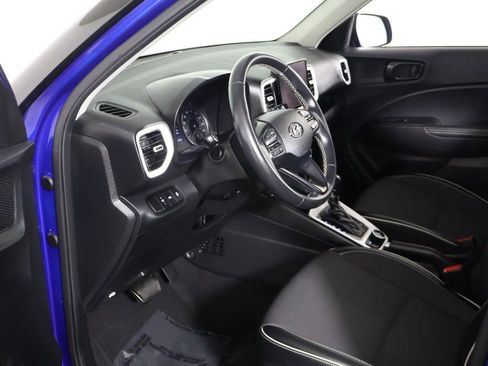 Used 2022 Hyundai Venue Limited FWD image 22