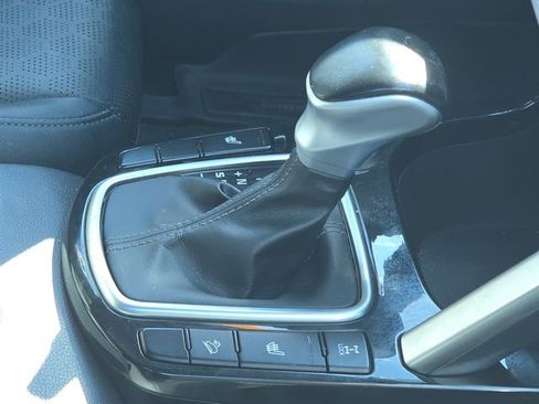 Used 2022 Kia Seltos SX w/ Sunroof Package image 8