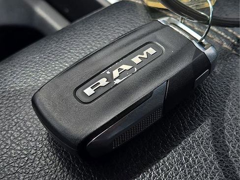 Used 2022 RAM 1500 Big Horn AWD/4WD image 16