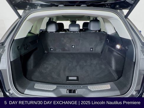 Used 2025 Lincoln Nautilus Premier w/ Equipment Group 102A AWD/4WD image 32