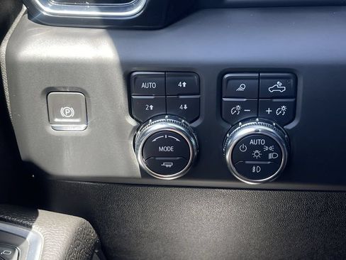 Used 2024 GMC Sierra 2500 Denali w/ Denali Reserve Package AWD/4WD image 18