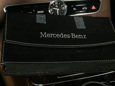 Used 2018 Mercedes-Benz E 300 E 300 RWD Sedan w/ Premium 1 Package image 41