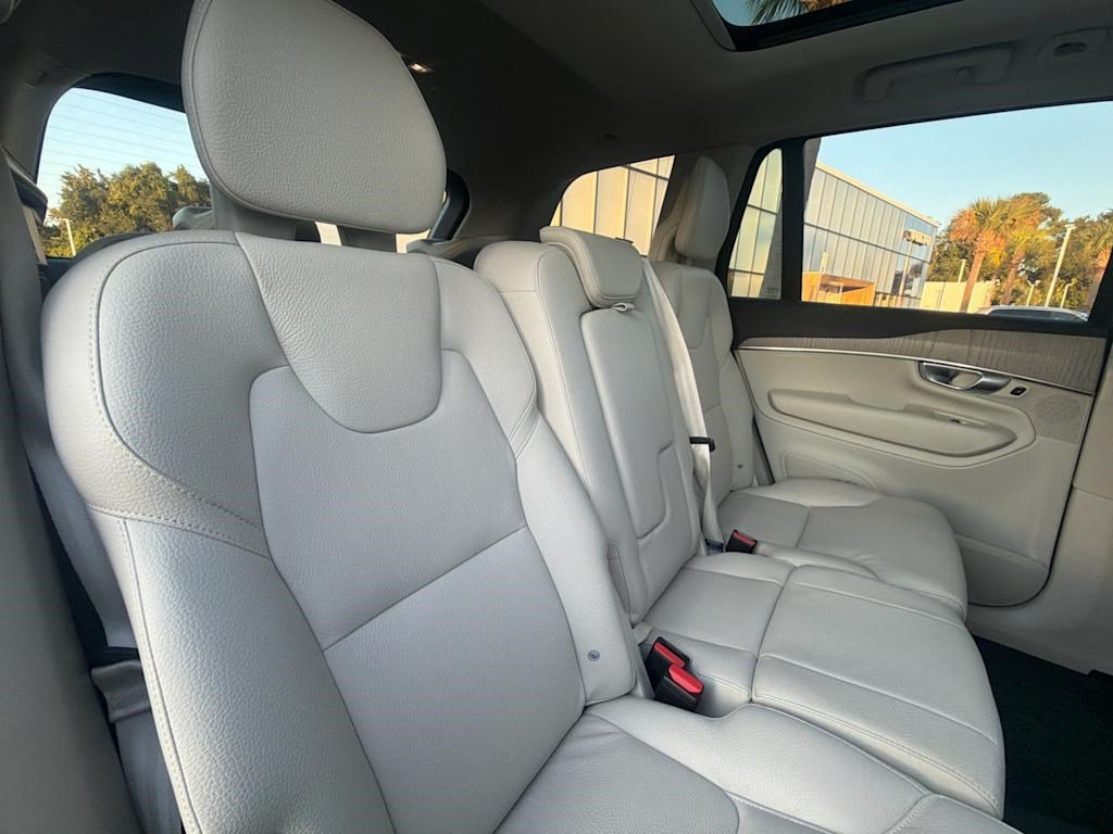 Used 2024 Volvo XC90 T8 Plus w/ Protection Package Premier AWD/4WD image 25
