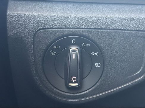 Used 2023 Volkswagen Atlas Cross Sport SEL Premium R-Line image 24