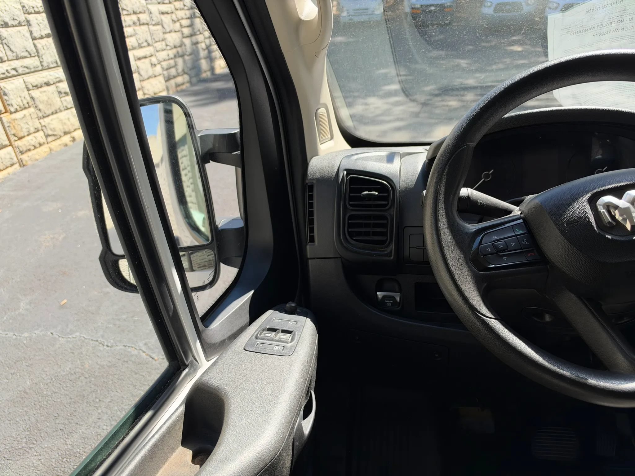 Used 2023 RAM ProMaster 2500 FWD image 16