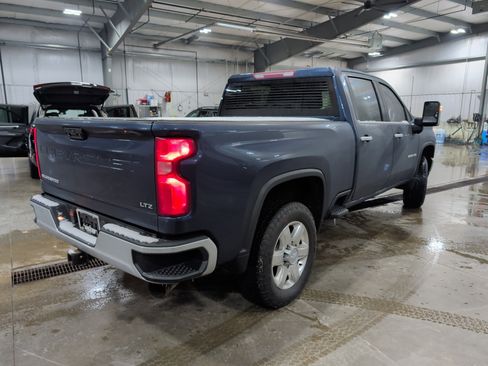 Used 2020 Chevrolet Silverado 2500 LTZ image 3