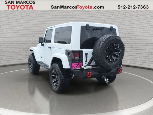 Used 2016 Jeep Wrangler Sahara w/ Connectivity Group image 7