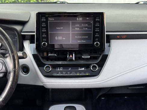 Used 2020 Toyota Corolla SE w/ SE Premium Package FWD image 15