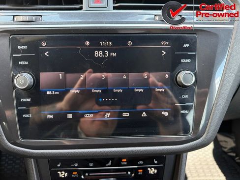 Used 2022 Volkswagen Tiguan SE R-Line FWD image 65