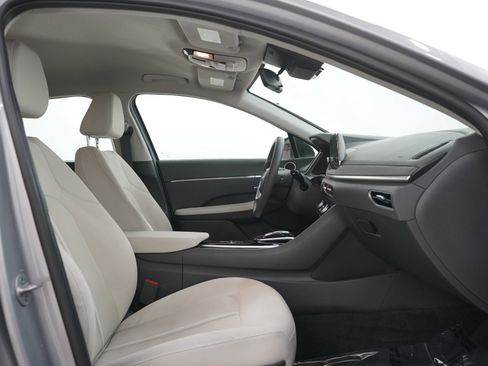 Certified 2023 Hyundai Sonata SEL FWD image 11