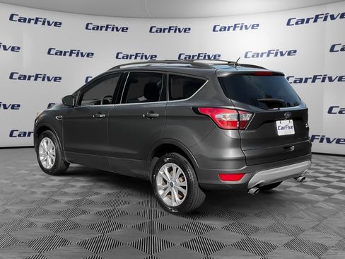 Used 2018 Ford Escape SE w/ Ford Safe & Smart Package AWD/4WD image 3