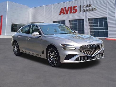 Used 2025 Genesis G70 2.5T RWD image 3