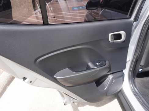 Used 2022 Hyundai Venue SE w/ Cargo Package image 23