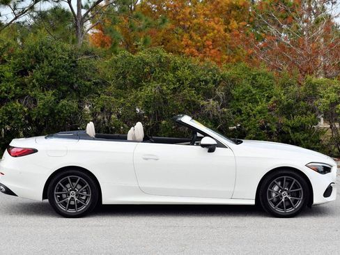 Used 2024 Mercedes-Benz CLE 300 4MATIC Cabriolet w/ Driver Assistance Package image 7